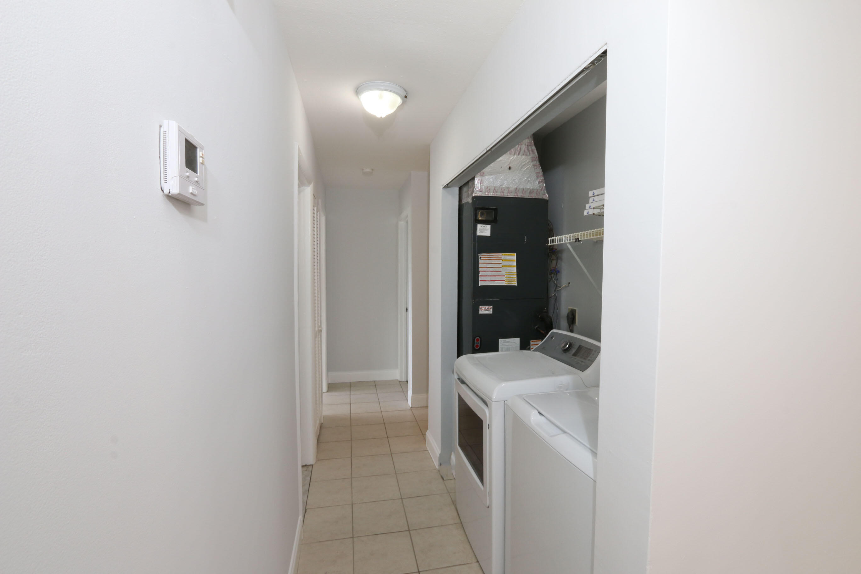 400 Southwest Ruffner Court Port St. Lucie, FL 34953 - Photo 23 of 27 Washer and Dryer