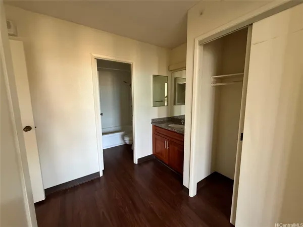 $2,200 | 1255 Nuuanu Avenue, Unit E3013, Honolulu, HI 96817
