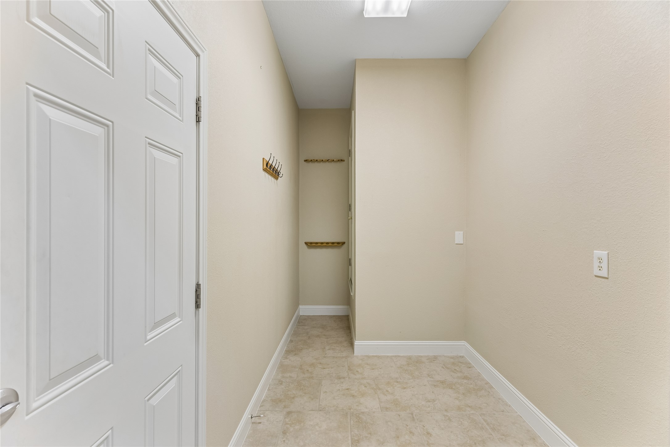 109 Crystal Springs Drive Georgetown, TX 78633 - Photo 24 of 29 Extra space perfect for a craft room, exercise room, wrapping station, or extra storage.