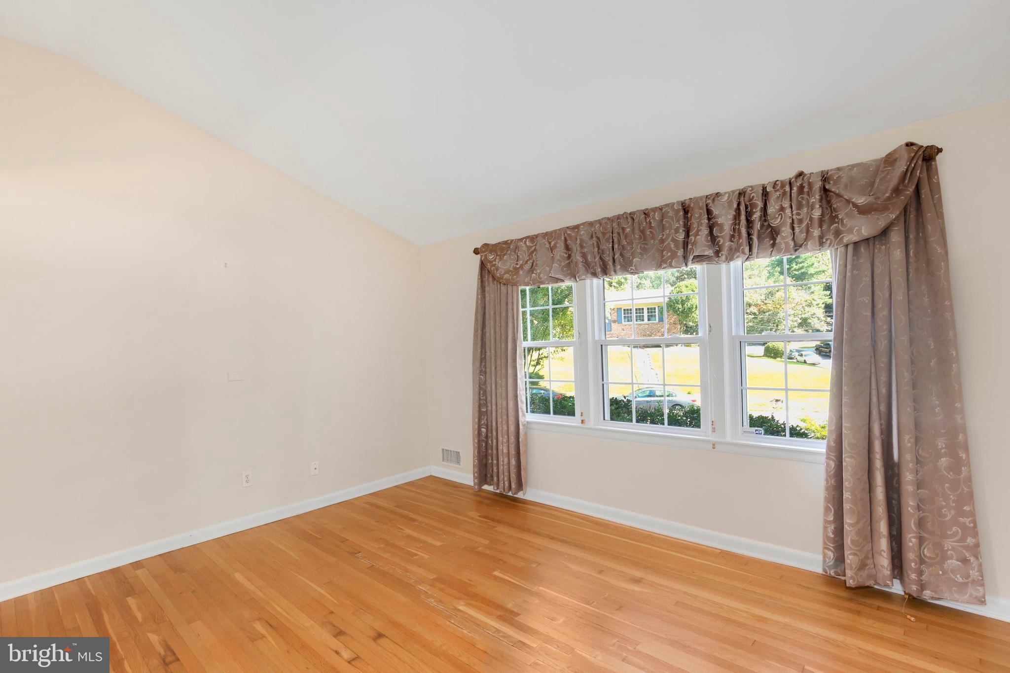 10610 Meadowhill Road Silver Spring, MD 20901 - Photo 8 of 40 Gallery Image 8