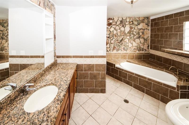 5075 Winters Chapel Road Atlanta, GA 30360 - Photo 38 of 53
