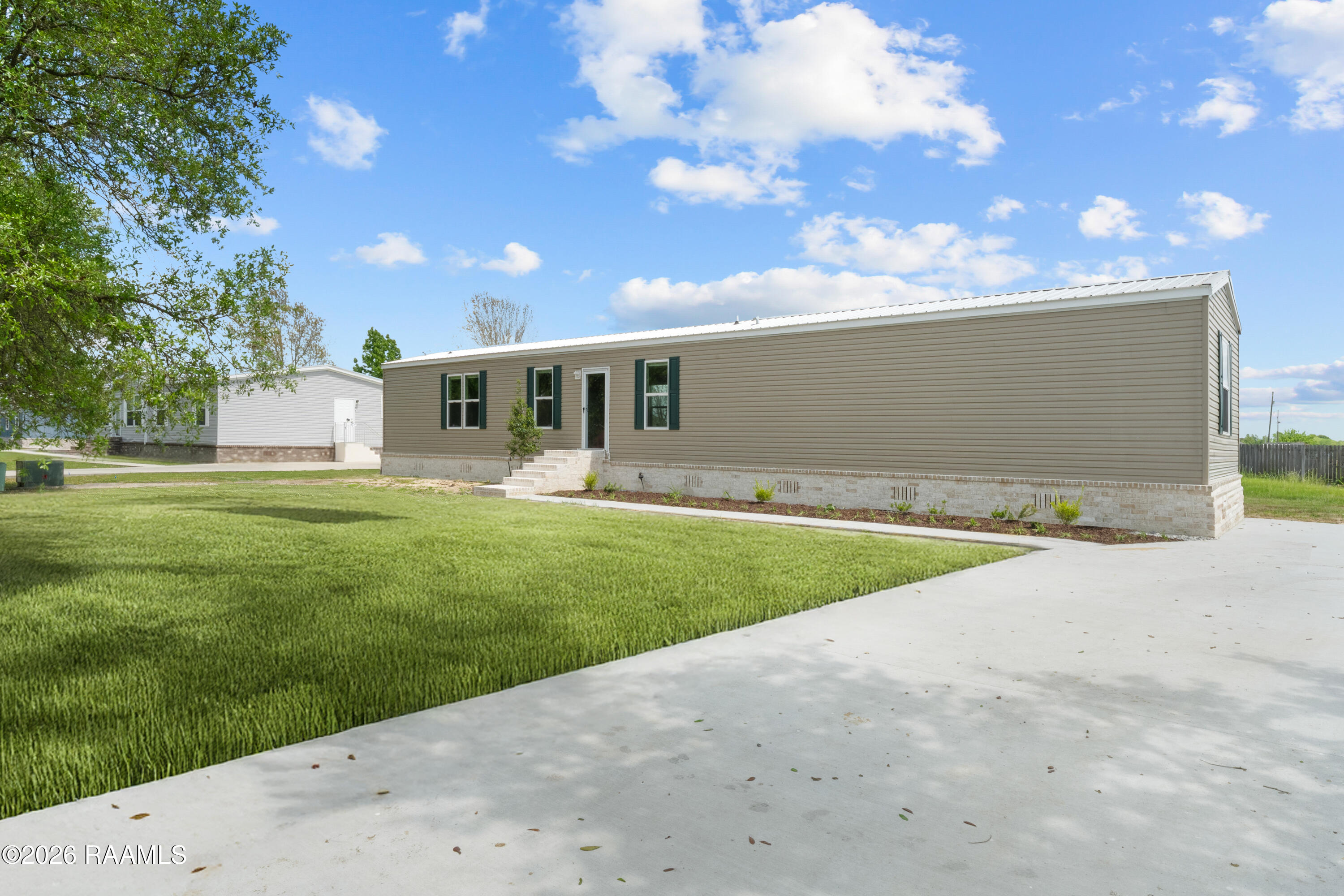 218 Oak Manor Rayne, LA 70578 - Photo 2 of 23 DSC00119 (1)