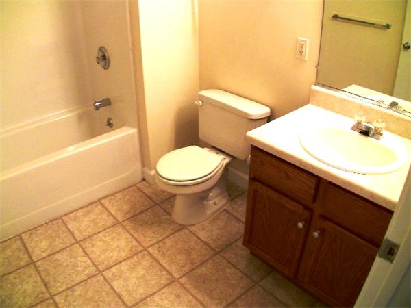 19 Hampshire Road, Unit 310 Methuen, MA 01844 - Photo 4 of 17 Gallery Image 4