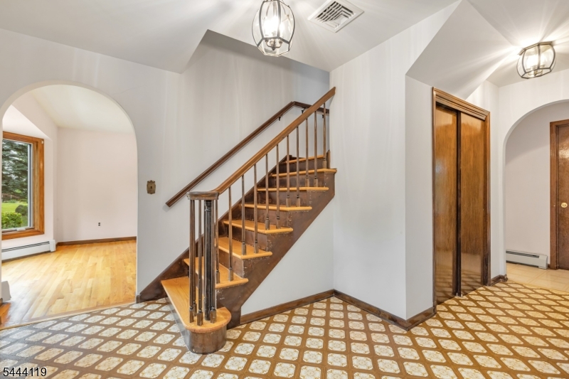 23 Puddingstone Way Florham Park, NJ 07932 - Photo 4 of 41