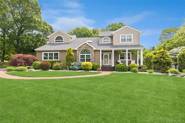 $1,485,000 | 42 Adelia Path, Riverhead, NY 11901