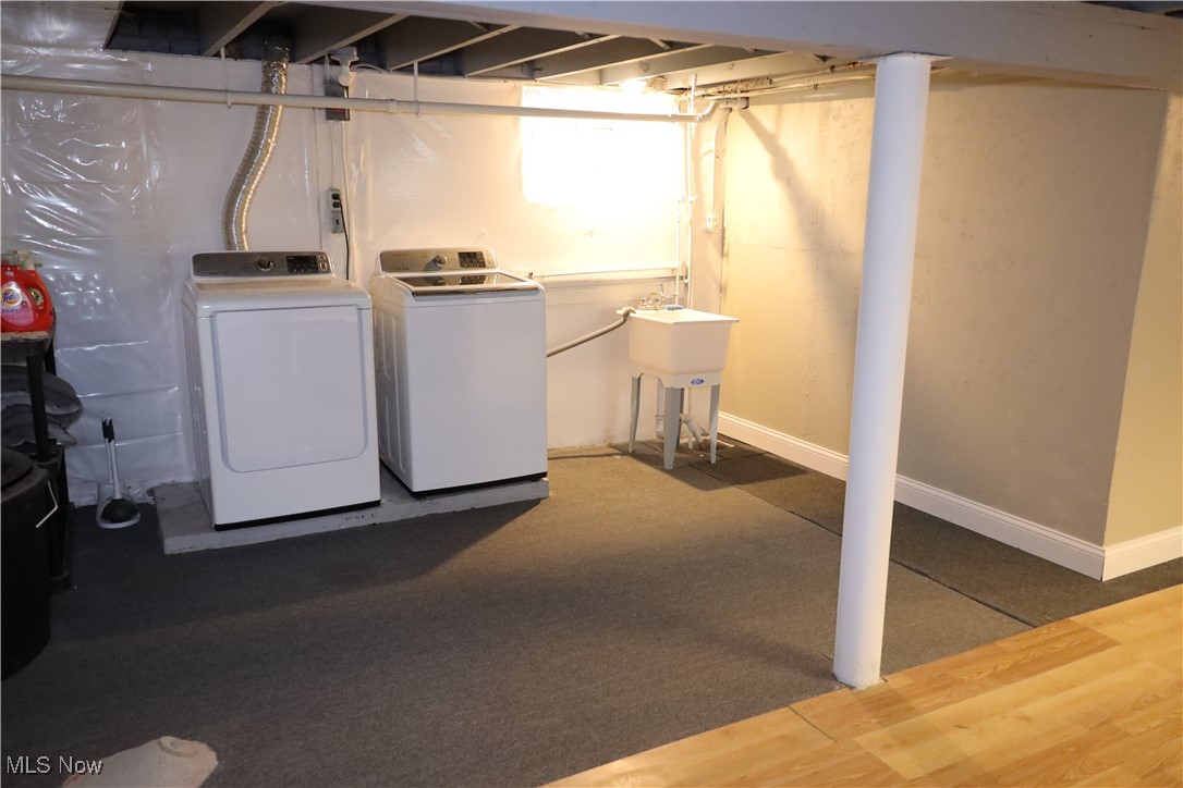 7908 Spring Garden Road Cleveland, OH 44129 - Photo 34 of 38