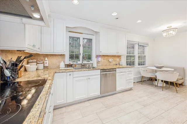 $899,000 | 42 Hannahs Road, Stamford, CT 06903