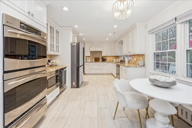 $899,000 | 42 Hannahs Road, Stamford, CT 06903