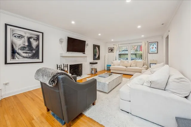 $899,000 | 42 Hannahs Road, Stamford, CT 06903