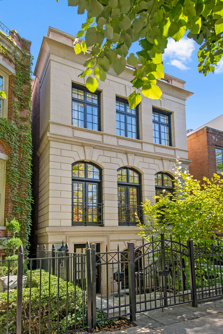 1921 North Mohawk Street Chicago, IL 60614 - Photo 2 of 44 a front view of a house with a garden
