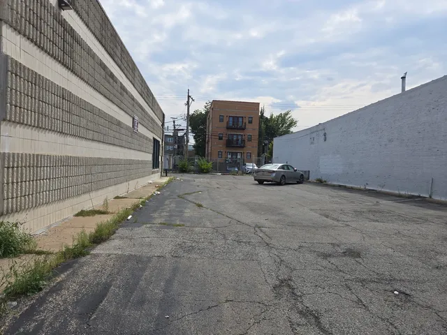 $1,350,000 | 3711 West Lawrence Avenue, Chicago, IL 60625