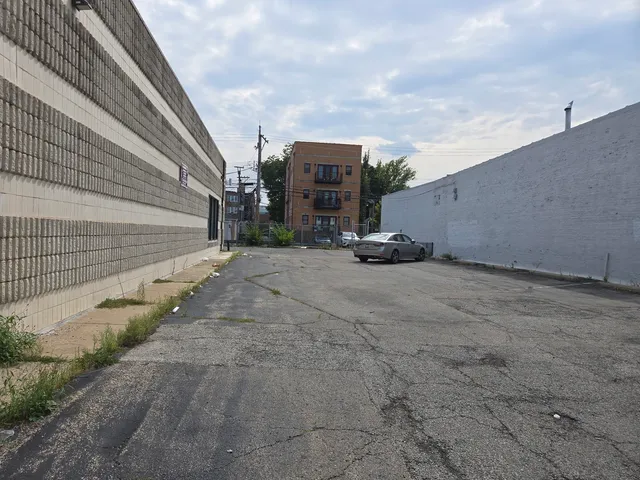 $1,350,000 | 3711 West Lawrence Avenue, Chicago, IL 60625