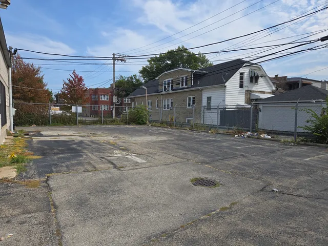 $1,350,000 | 3711 West Lawrence Avenue, Chicago, IL 60625