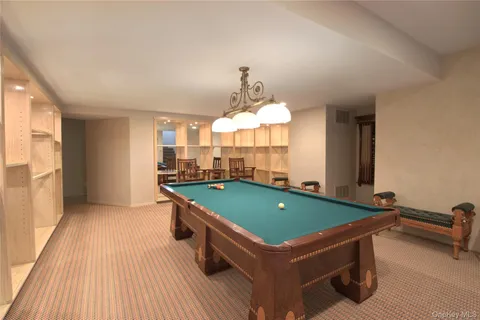 $9,800,000 | 15 Gatsby Lane, Great Neck, NY 11024