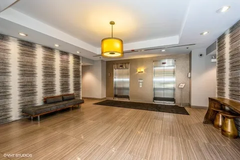 $3,950 | 330 North Jefferson Street, Unit 1405, Chicago, IL 60661