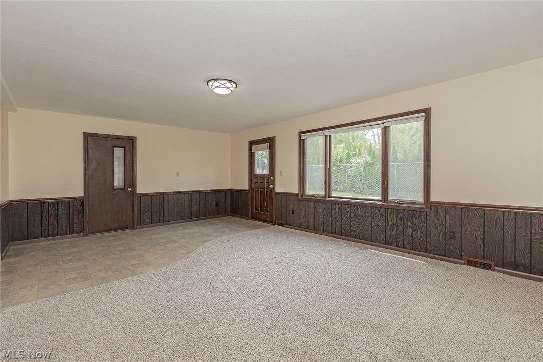 4622 Mayfield Road South Euclid, OH 44121 - Photo 13 of 35