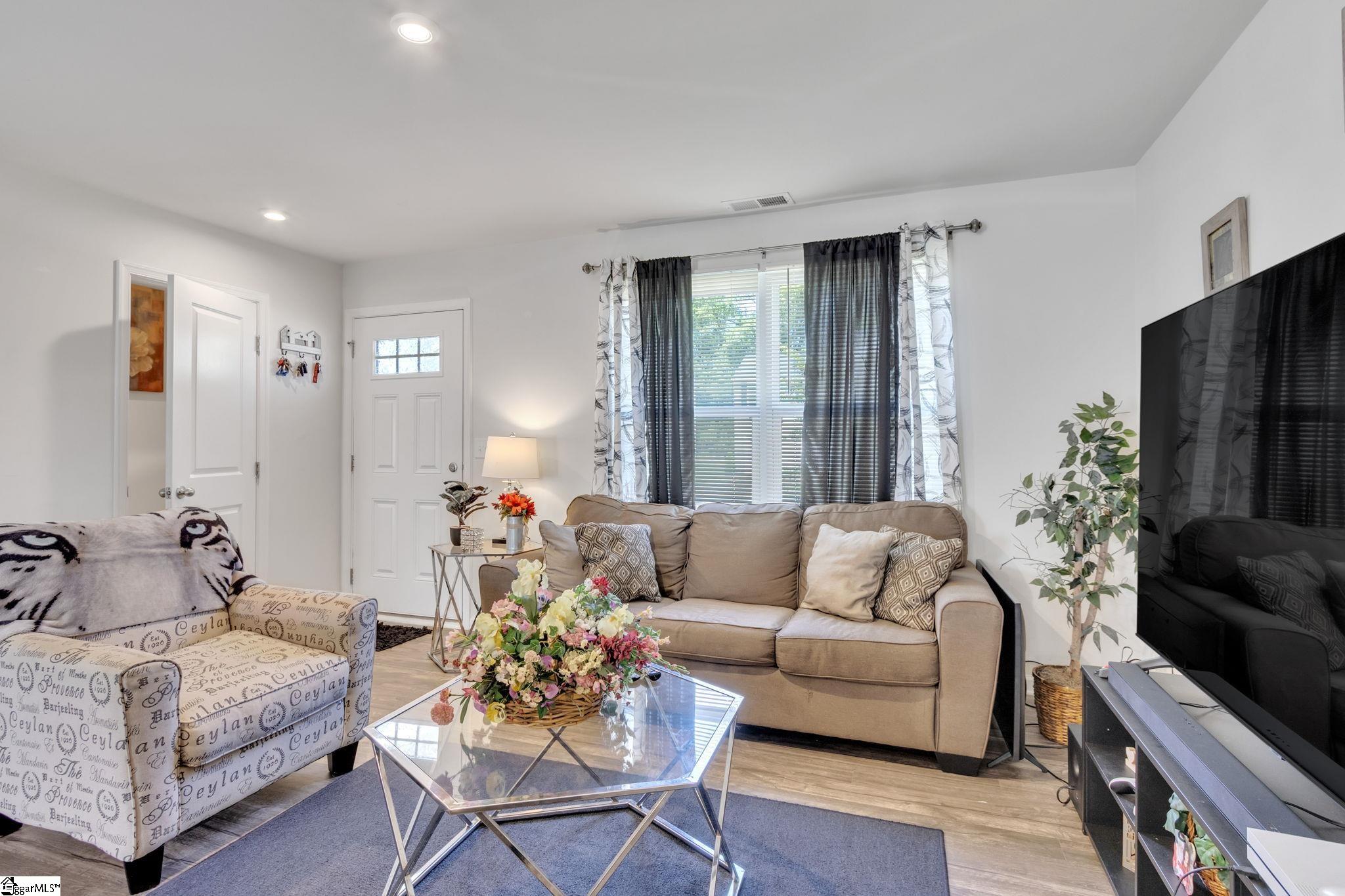 155 Queens Mill Court Pendleton, SC 29670 - Photo 3 of 27 Gallery Image 3