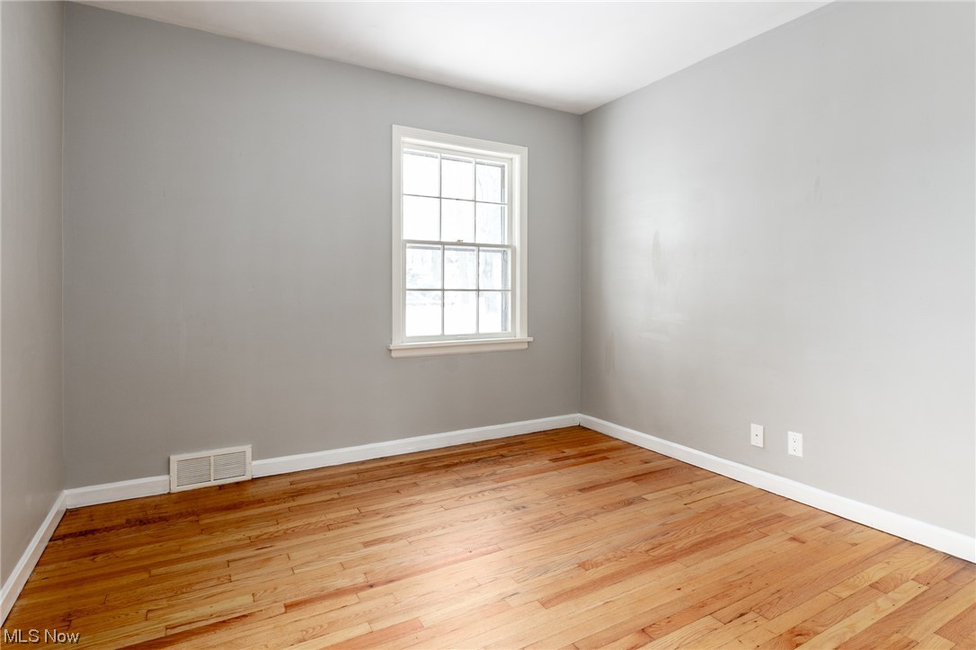1079 Hillstone Road Cleveland Heights, OH 44121 - Photo 26 of 35