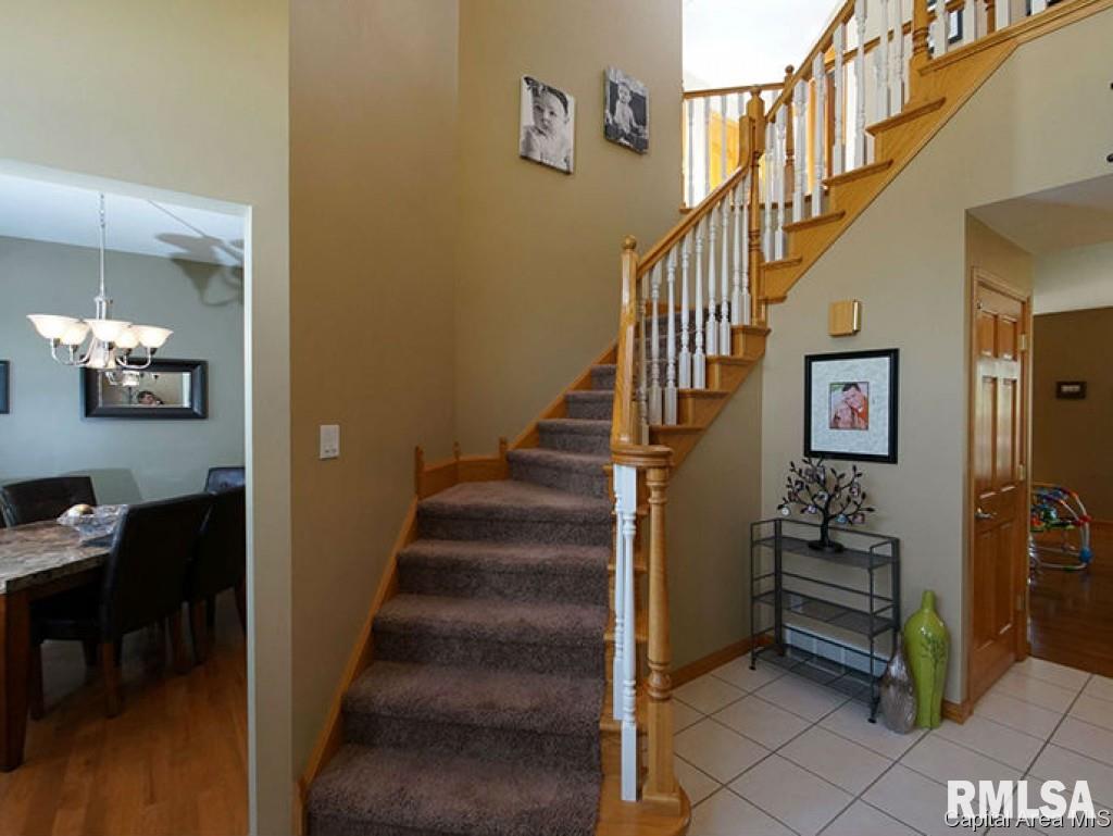 2101 Disar Drive Springfield, IL 62711 - Photo 3 of 24 Gallery Image 3