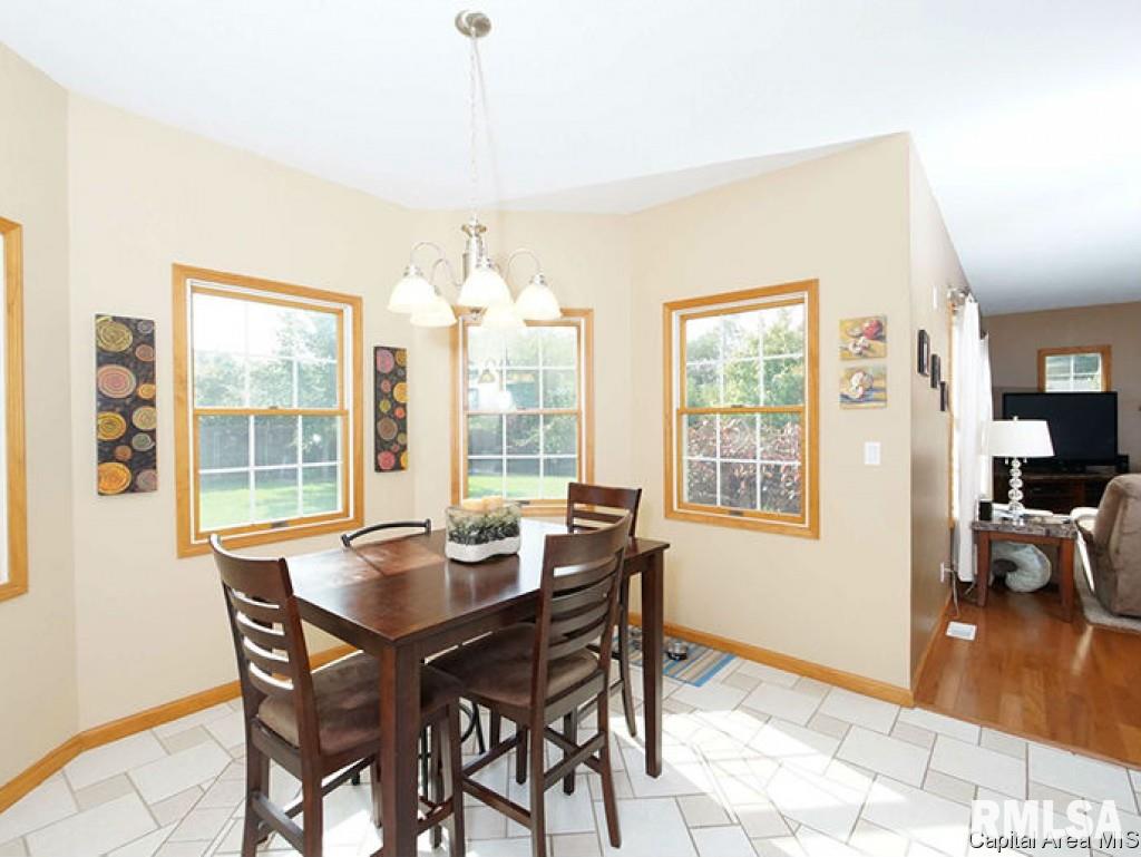 2101 Disar Drive Springfield, IL 62711 - Photo 7 of 24 Gallery Image 7