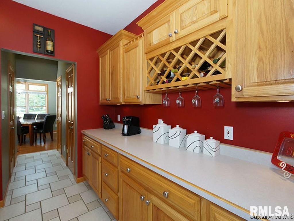 2101 Disar Drive Springfield, IL 62711 - Photo 9 of 24 Gallery Image 9