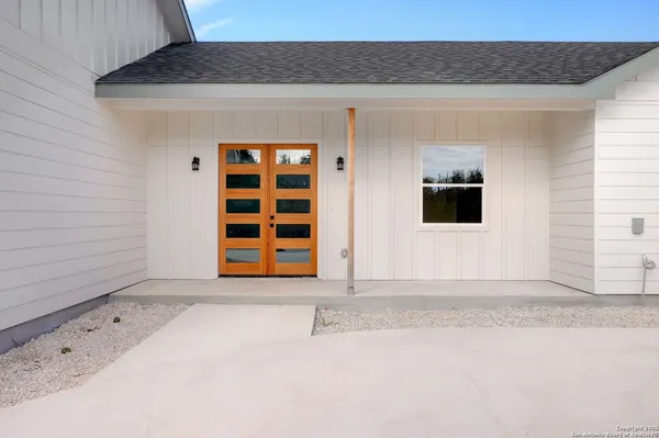 a view of a storage & utility room
