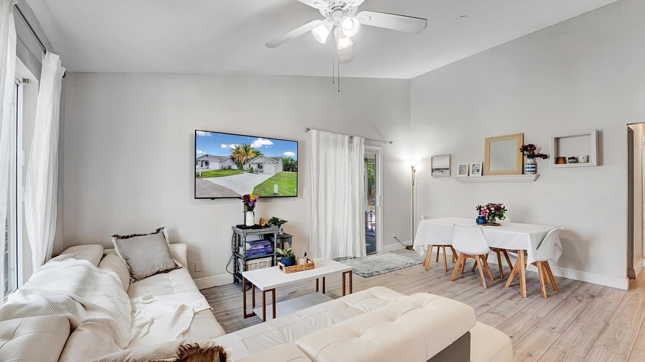 11117 Model Circle East Boca Raton, FL 33428 - Photo 7 of 34 DSC00341