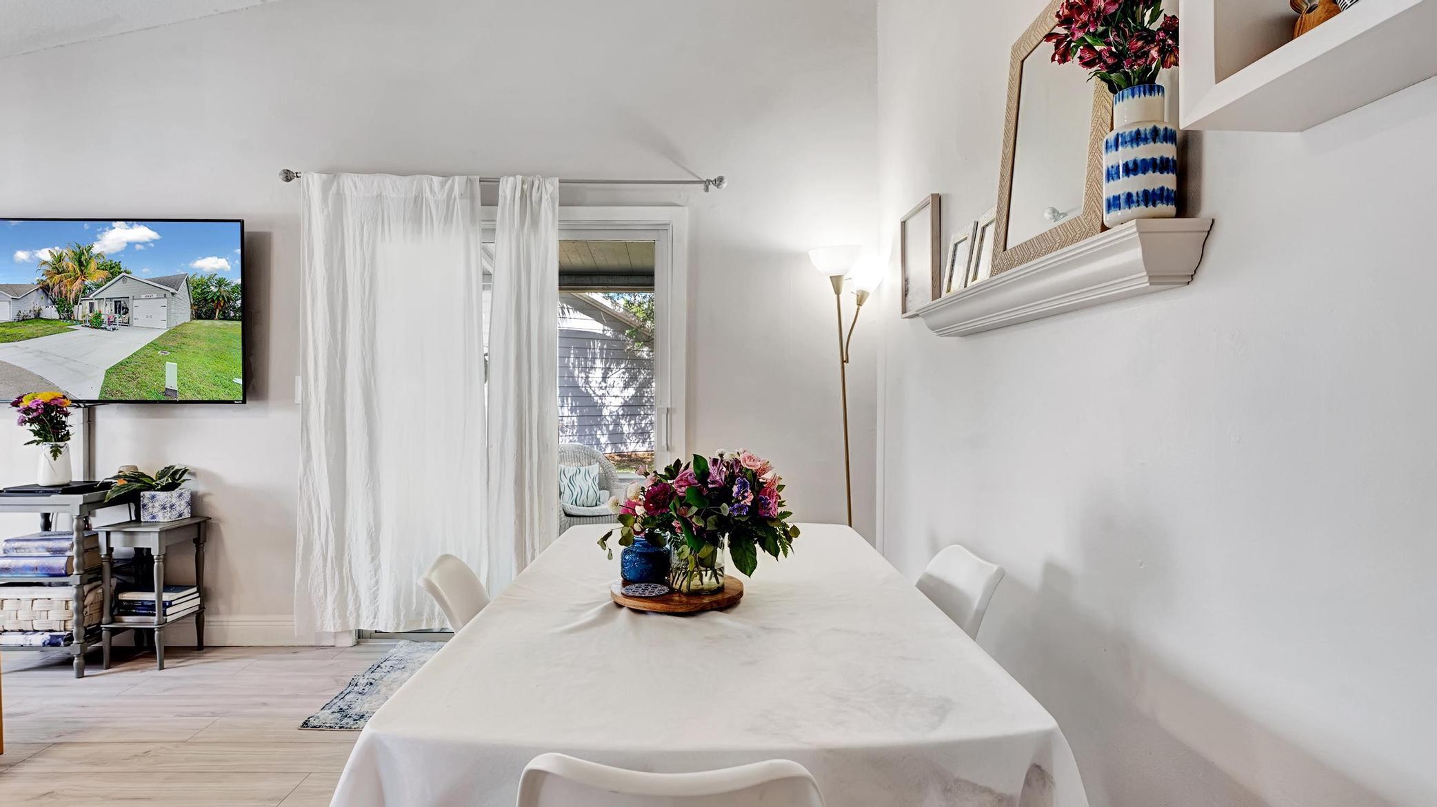 11117 Model Circle East Boca Raton, FL 33428 - Photo 9 of 34 DSC00316