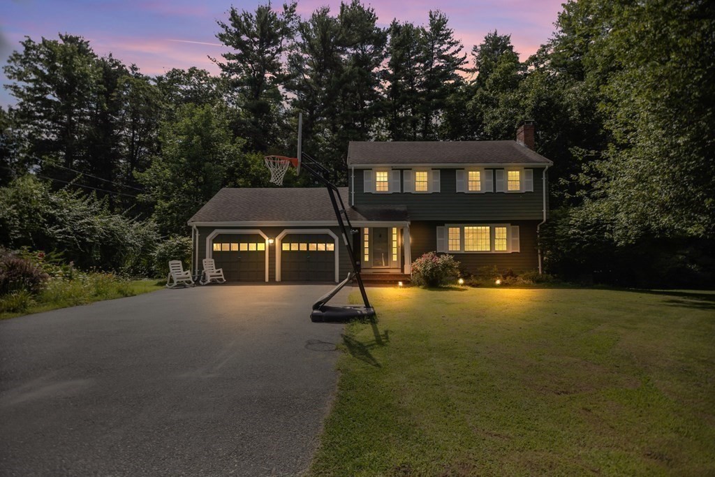 37 Hillcrest Road Medfield, MA 02052 - Photo 3 of 33 Gallery Image 3