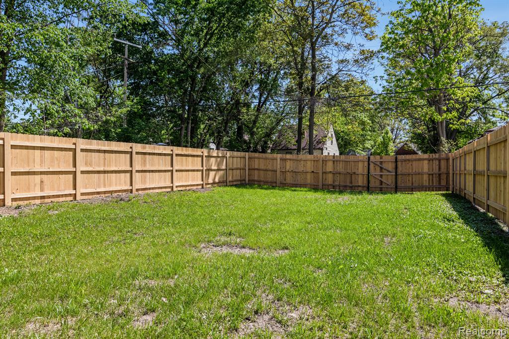 15810 Robson Street Detroit, MI 48227 - Photo 16 of 17