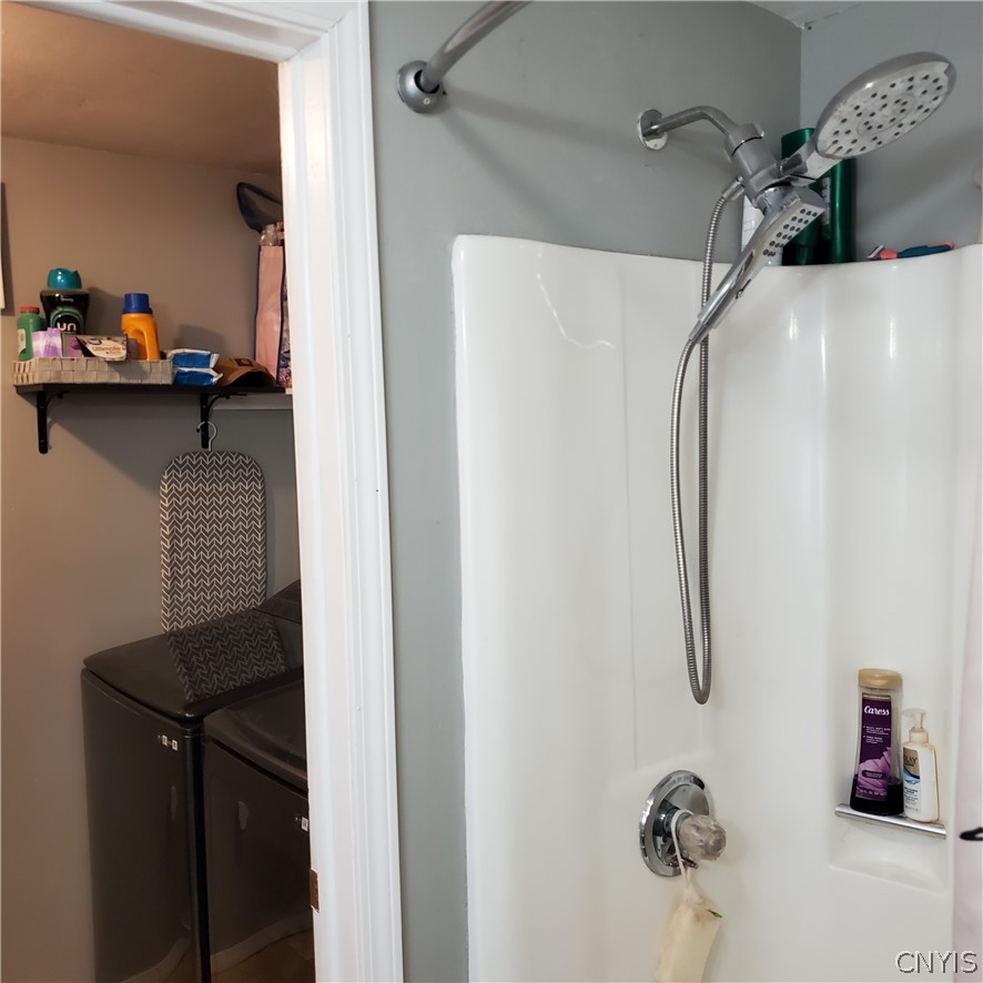 200 Mohawk Street Sullivan, NY 13037 - Photo 10 of 16 Tub-Shower