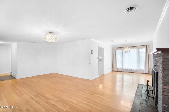 $2,700 | 188 Hackett Boulevard, Albany, NY 12209