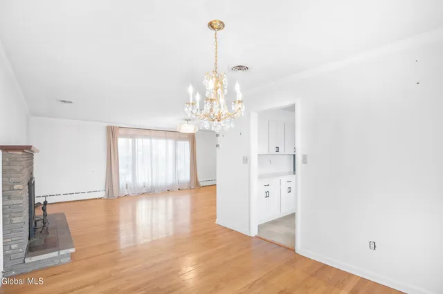 $2,700 | 188 Hackett Boulevard, Albany, NY 12209