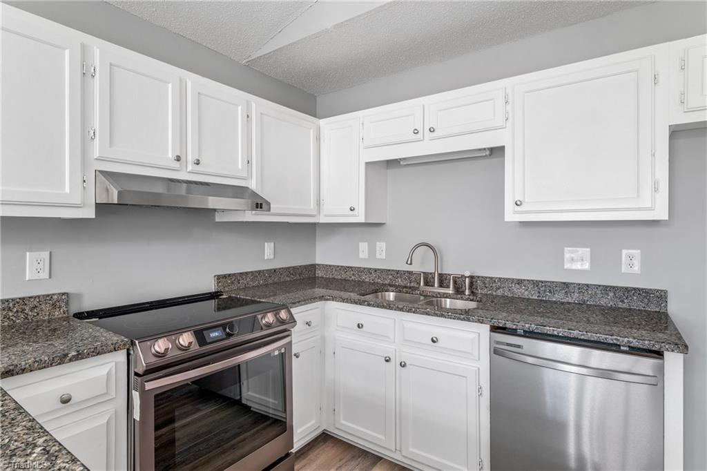 3715 Country Ridge Road Greensboro, NC 27405 - Photo 18 of 35 Gallery Image 18