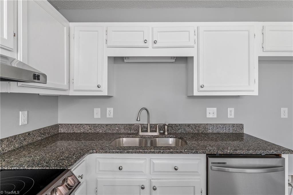 3715 Country Ridge Road Greensboro, NC 27405 - Photo 19 of 35 Gallery Image 19