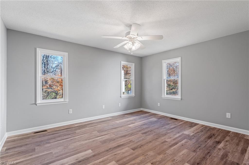 3715 Country Ridge Road Greensboro, NC 27405 - Photo 24 of 35 Gallery Image 24