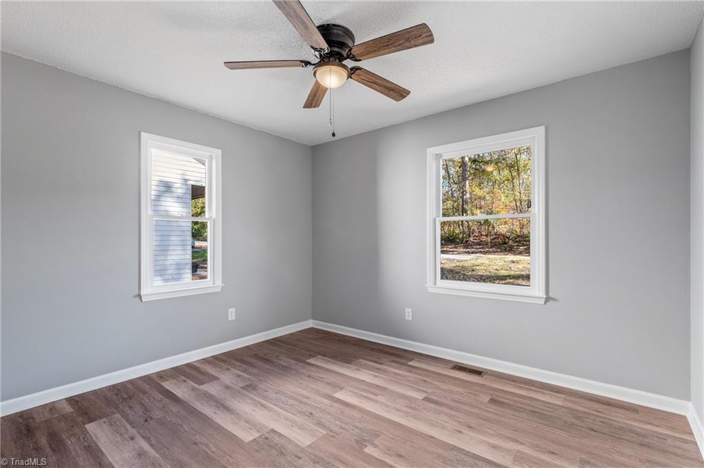 3715 Country Ridge Road Greensboro, NC 27405 - Photo 31 of 35 Gallery Image 31