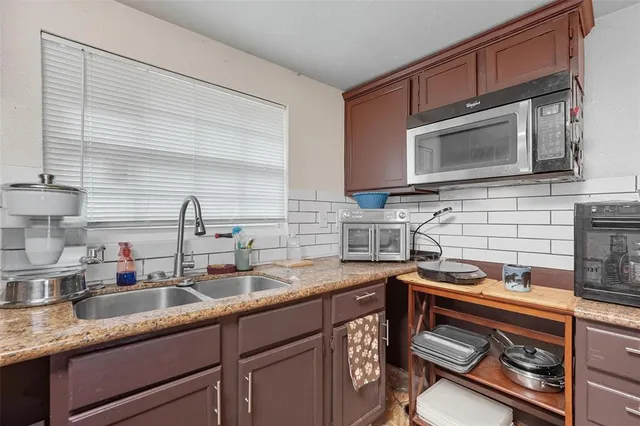 $1,250 | 1080 County Road 1235, Point, TX 75472