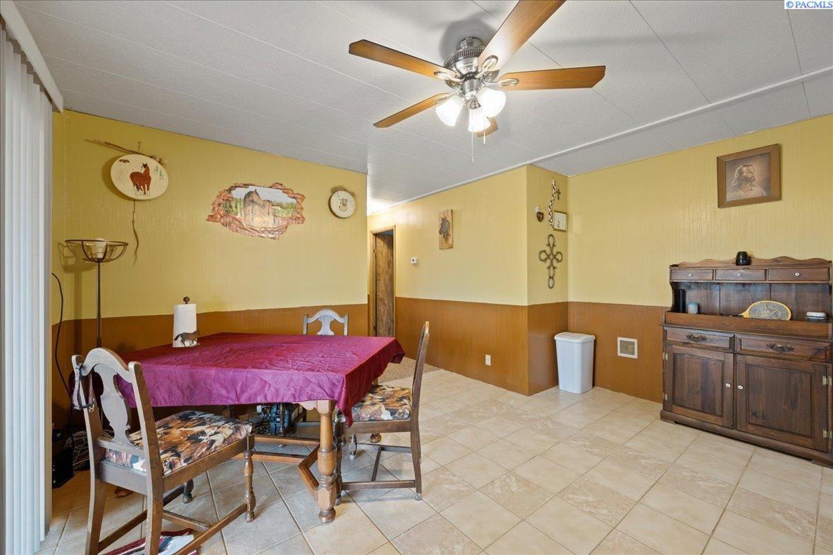 26402 East Ruppert Road Benton City, WA 99320 - Photo 16 of 36 Gallery Image 16