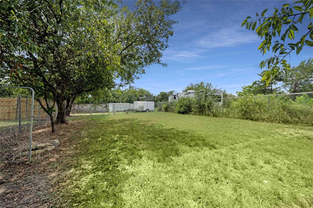 1511 North Walnut Grove Road Midlothian, TX 76065 - Photo 32 of 39 a view of outdoor space and yard