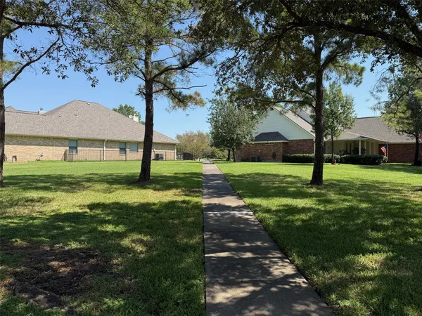 $2,550 | 835 Victoria Lakes Drive, Katy, TX 77493