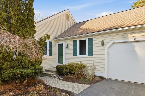 $479,900 | 72 Pine Hill Boulevard, Unit 72, Mashpee, MA 02649