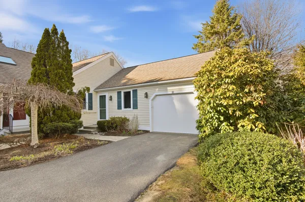 $479,900 | 72 Pine Hill Boulevard, Unit 72, Mashpee, MA 02649