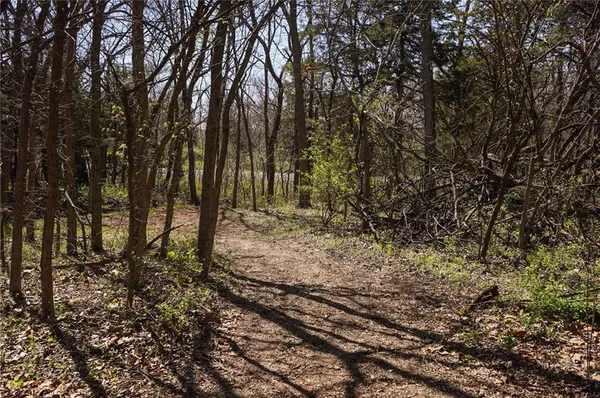 $374,900 | 470 East 2200 Road, Eudora, KS 66025