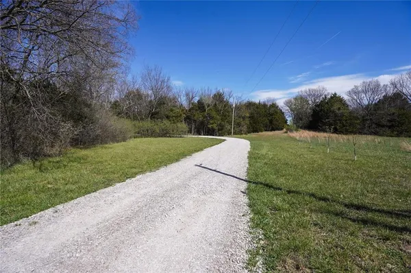 $374,900 | 470 East 2200 Road, Eudora, KS 66025