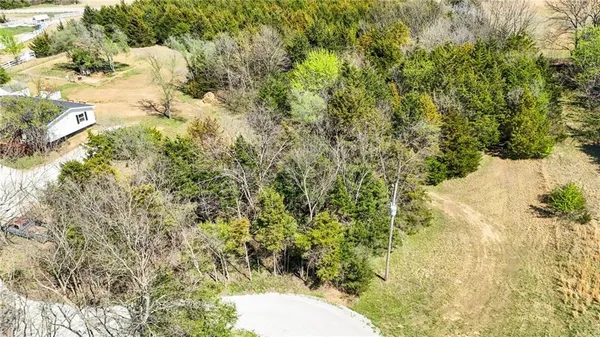 $374,900 | 470 East 2200 Road, Eudora, KS 66025