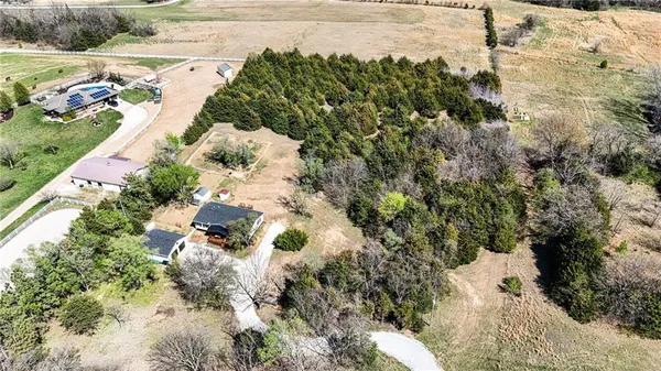 $374,900 | 470 East 2200 Road, Eudora, KS 66025