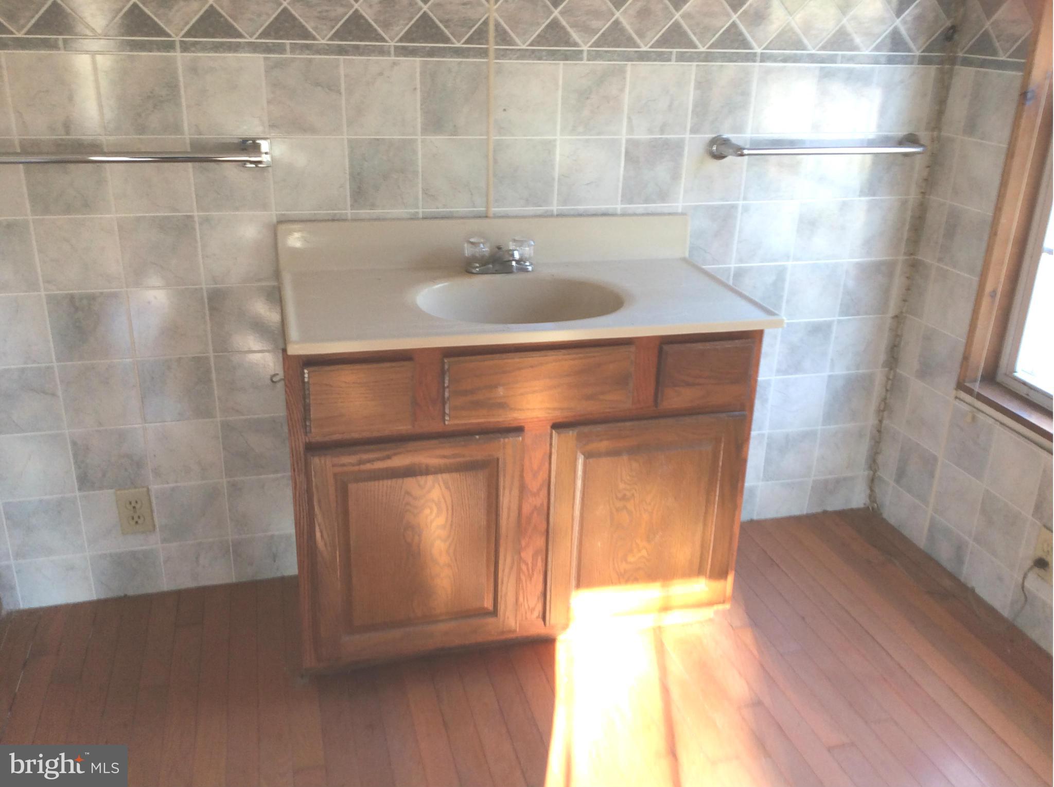 3514 Chestnut Grove Road Keedysville, MD 21756 - Photo 14 of 16 Bath (Master)