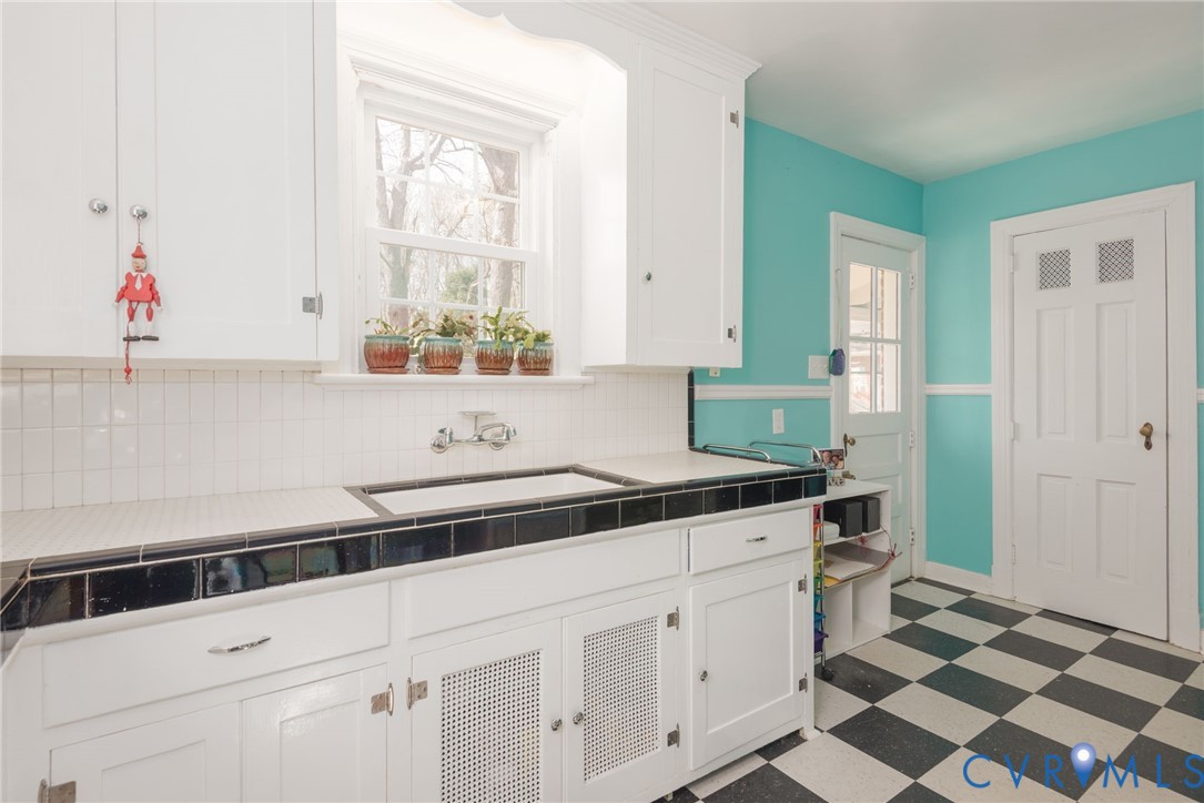 1400 Buford Road North Chesterfield, VA 23235 - Photo 32 of 50 Cape Side - Original Kitchen - Artist's Studio