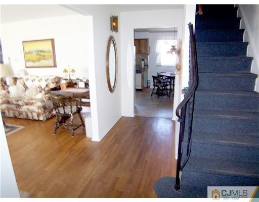 7 Periwinkle Place Colonia, NJ 07067 - Photo 2 of 21 Gallery Image 2